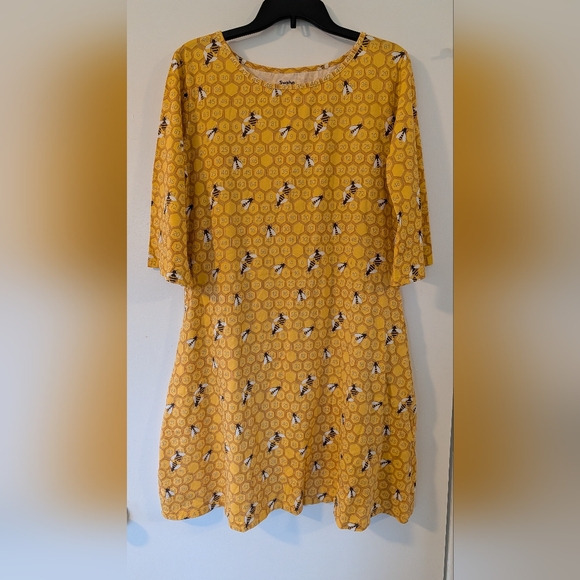 Svaha Dresses & Skirts - Yellow Bee Pattern Dress
